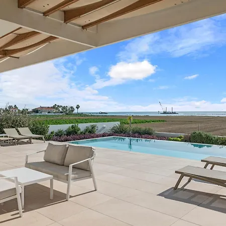 Serenity Waves 8 Villa *