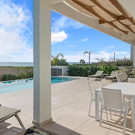 Serenity Waves 8 Villa *