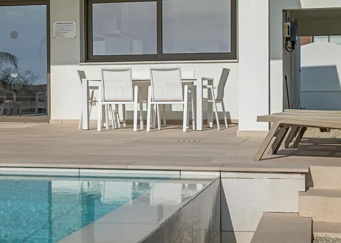 Villa Serenity Waves 8 *