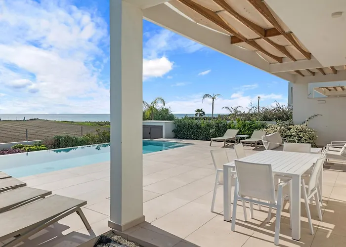 Serenity Waves 8 Villa *